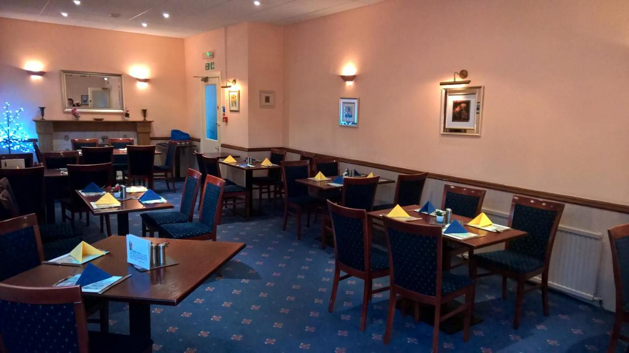 On-site restaurant and bar at Green Tree Hotel Peebles