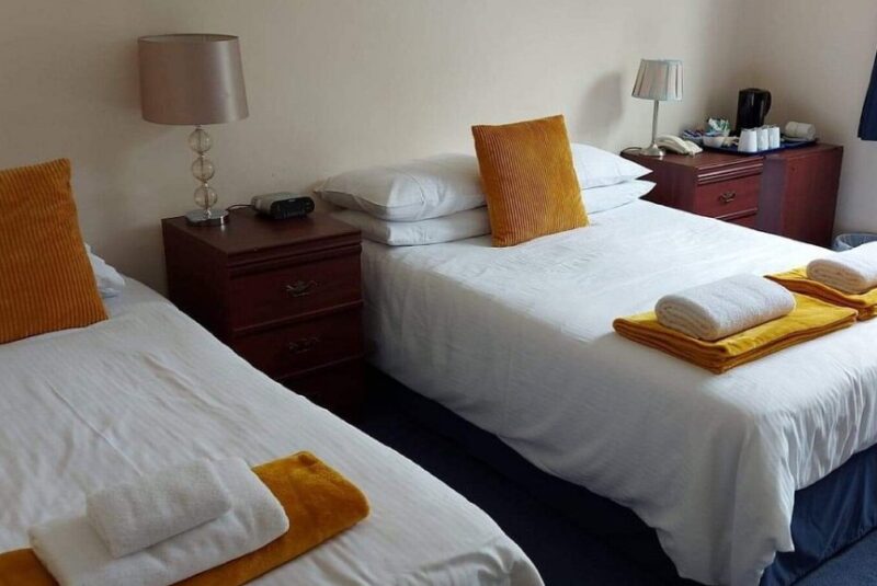 Twin room at Green Tree Hotel Peebles