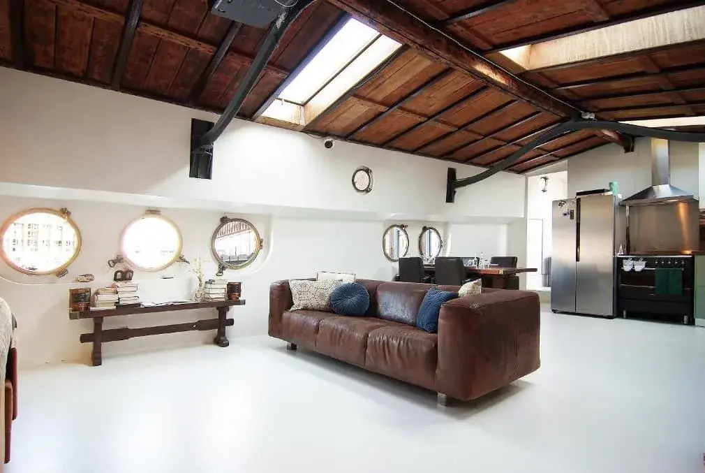 Najade Eco Houseboat comfortable living space