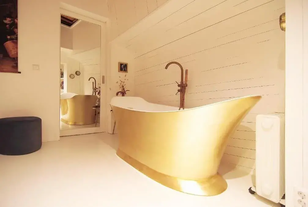 Najade Eco Houseboat bathroom facilities