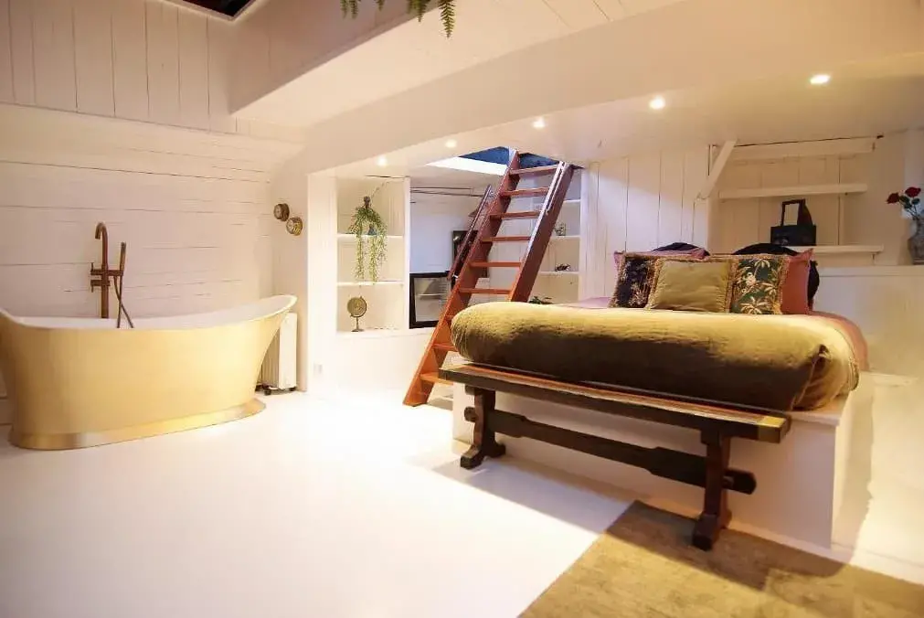 Najade Eco Houseboat — detail of eco amenities